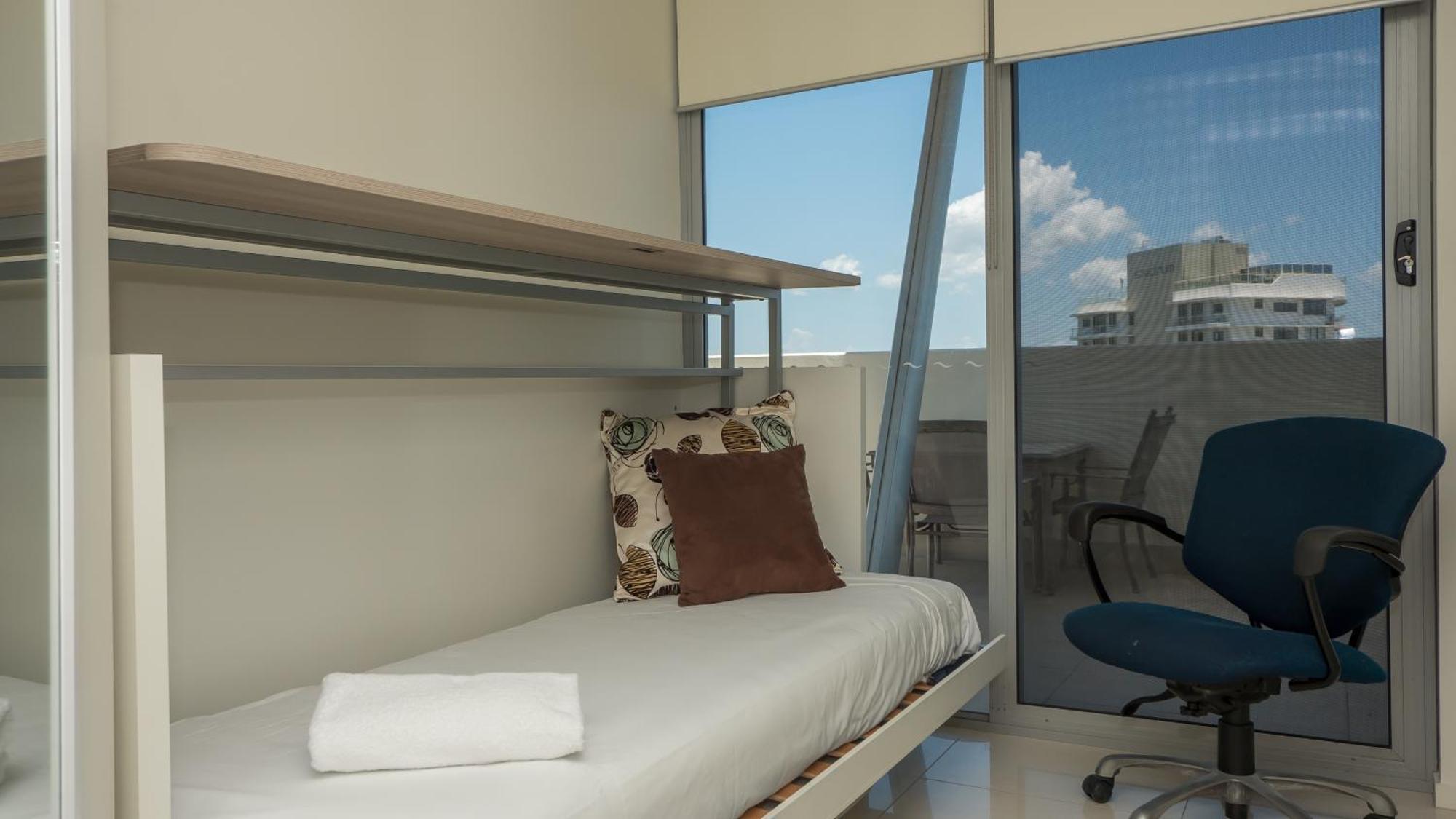 Trilogy Surfers Paradise Room photo