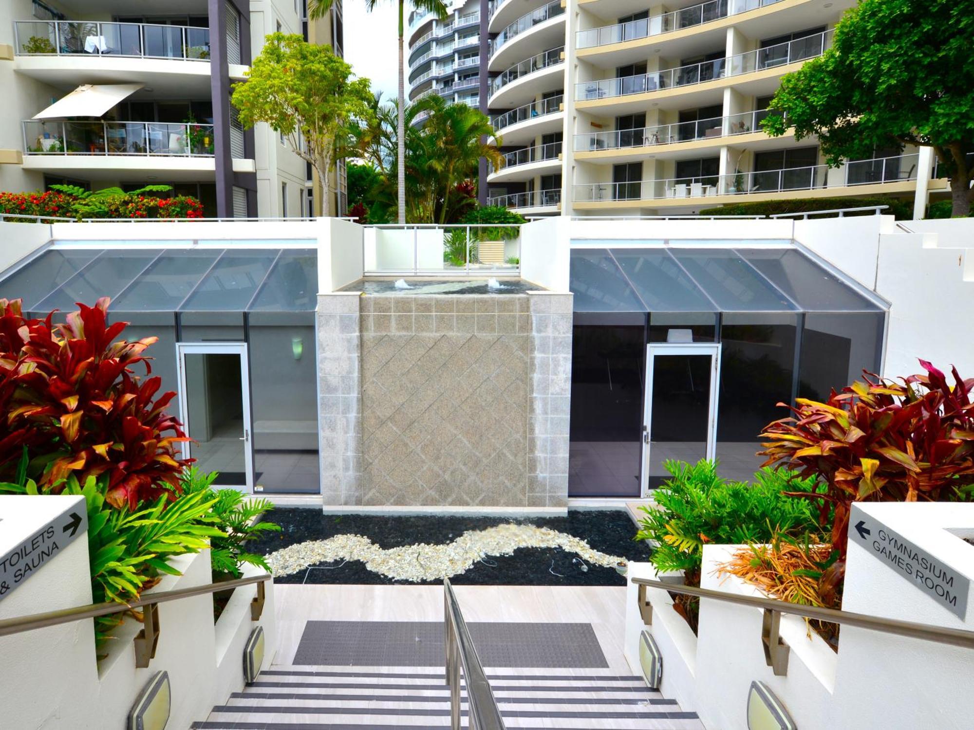 Trilogy Surfers Paradise Exterior photo